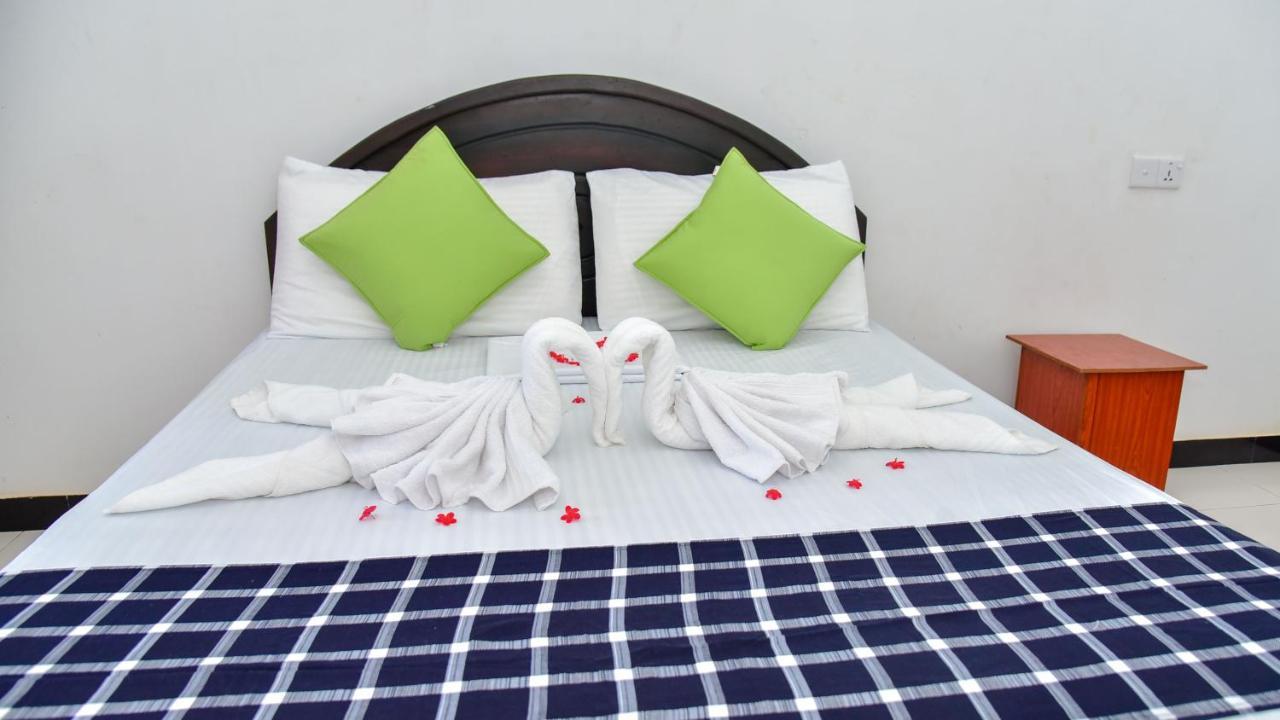 The King'S Garden Resort Дамбулла Экстерьер фото