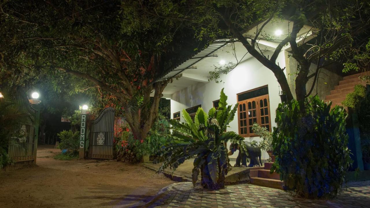 The King'S Garden Resort Дамбулла Экстерьер фото